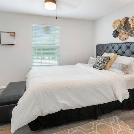 Cozy Two Bedroom Home Minutes From Downtown! هيوستن المظهر الخارجي الصورة