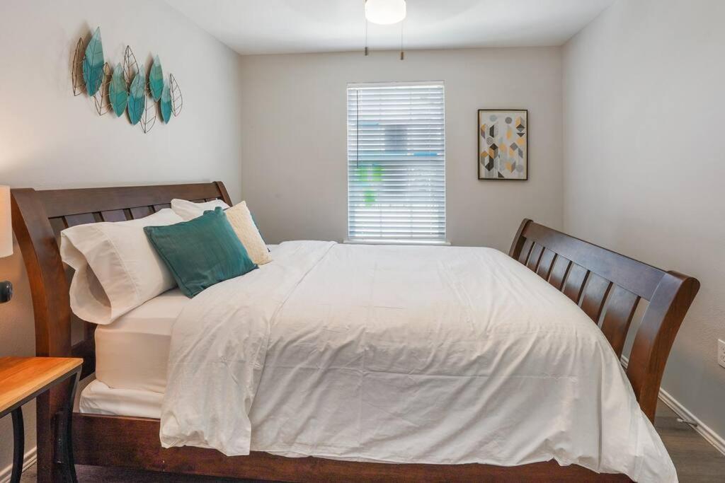 Cozy Two Bedroom Home Minutes From Downtown! هيوستن المظهر الخارجي الصورة